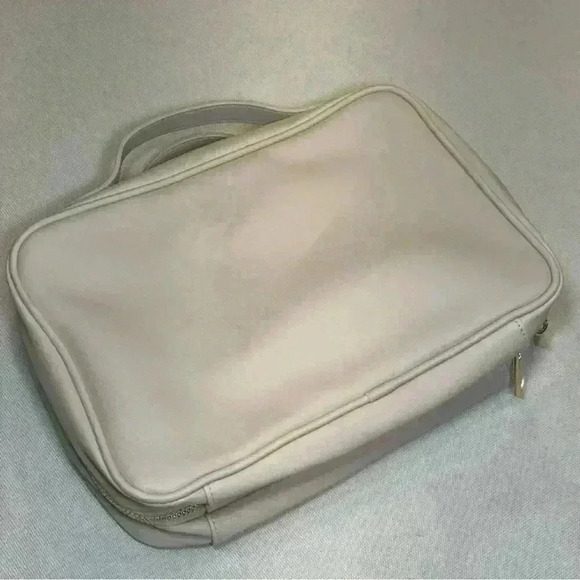 NWT Winkclique Cosmetic Bag Pearl Large Travel Accessory - Picture 3 of 3